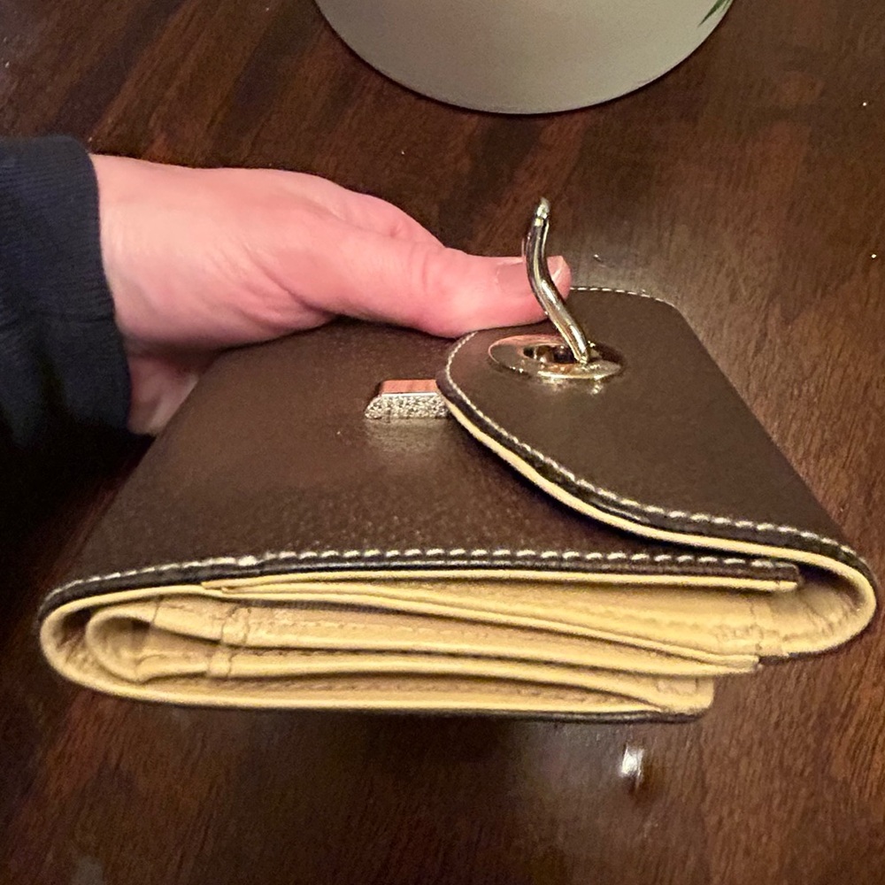 Kate Spade Wallet - Picture 6 of 7